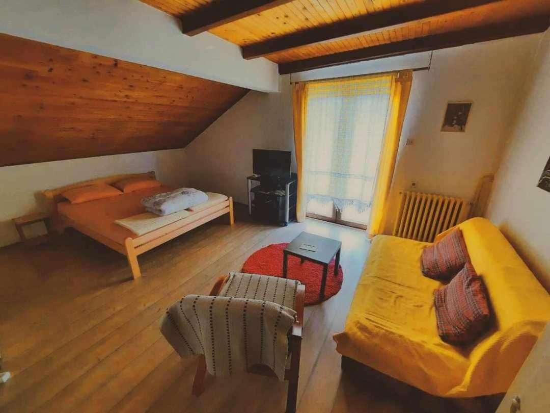 NikšićOld Town Houseアパートメント エクステリア 写真